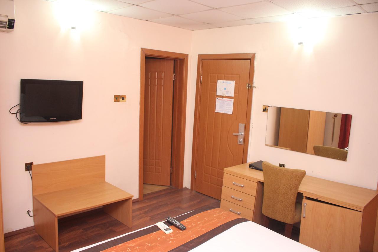 Pelican Hotel Lekki Exterior photo